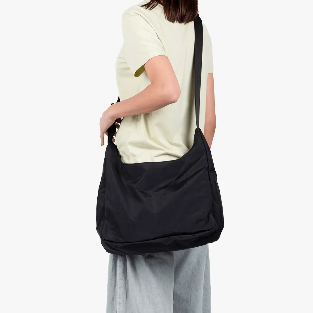 Medium Shoulder Bag